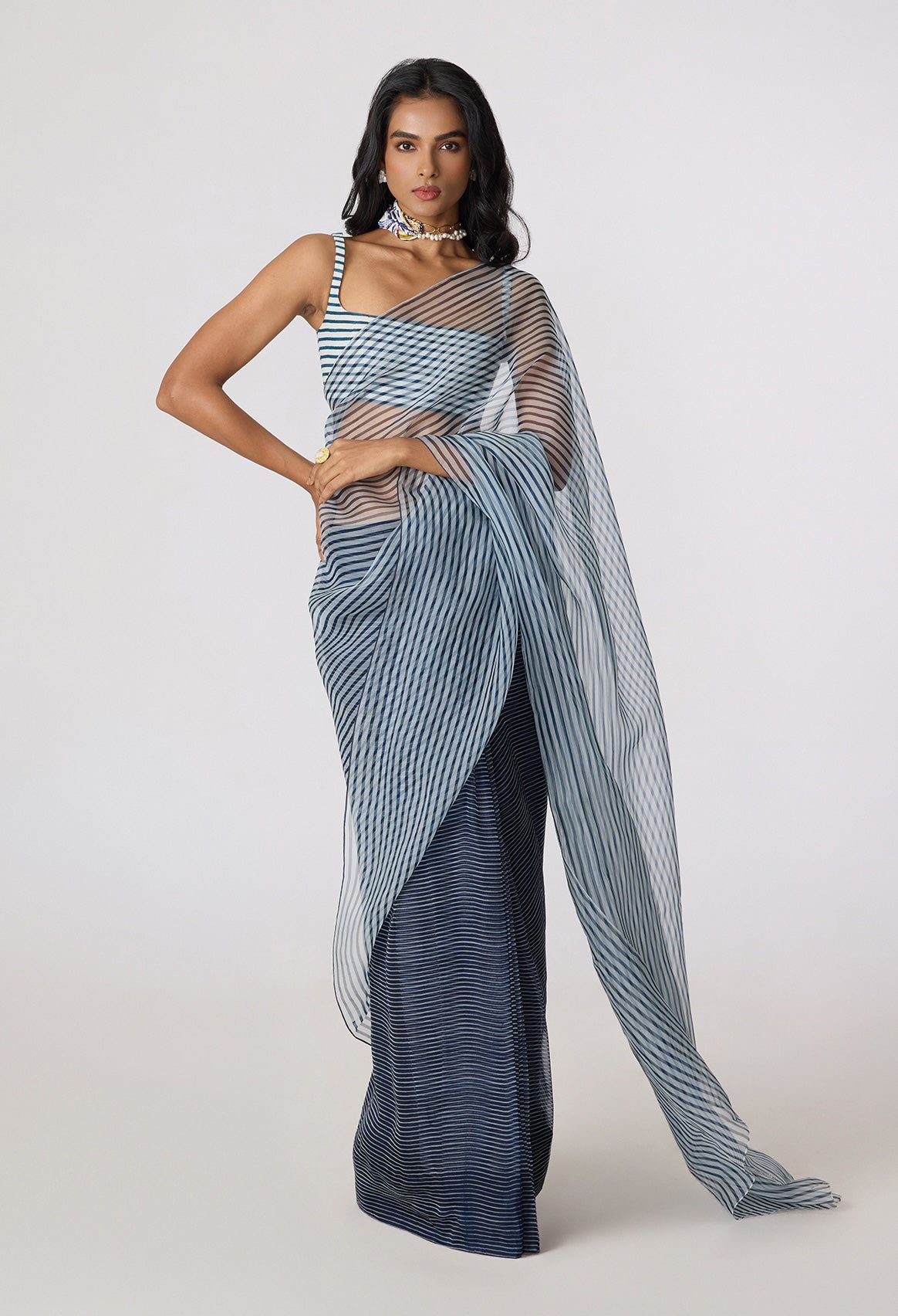 Joyce gray bustier with Agatha sari