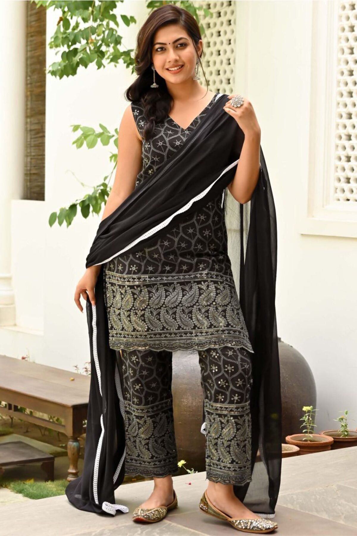 Black Embroidered Kurta Pant Set