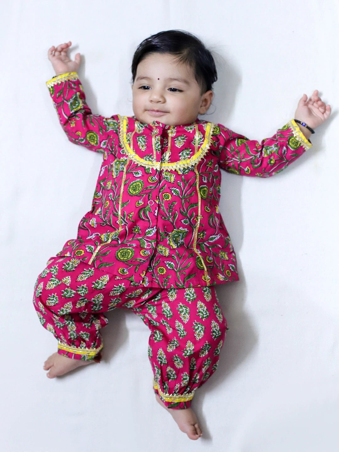 Fast Wear Girls Cotton Ethnic Set For Infants