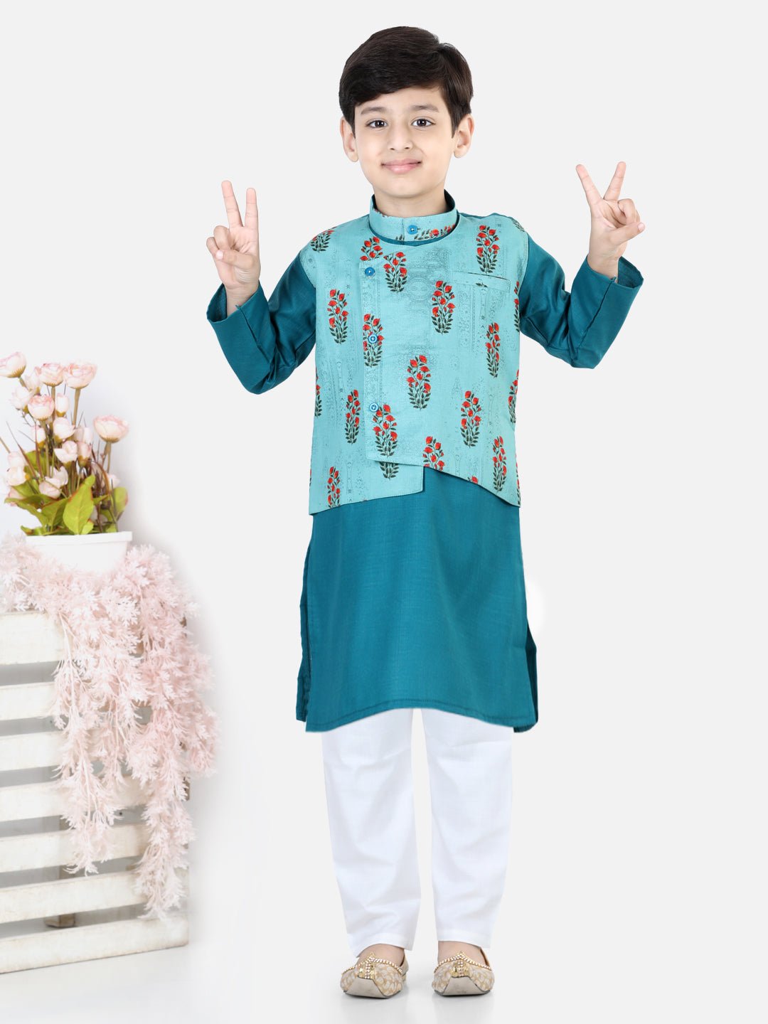 Fast Wear Full Sleeves Solid Kurta With Floral Printed Attached Jacket And Pyjama