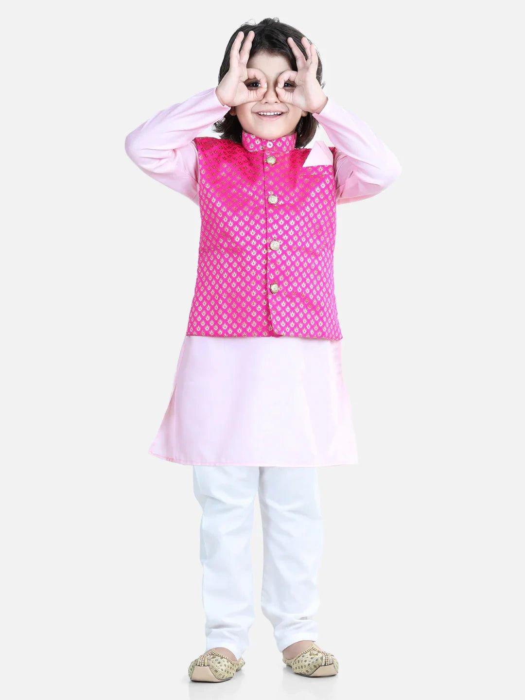 Fast Wear Full Sleeves Solid Kurta And Pyjama With Sleeveless Ethnic Motif Print Jacket