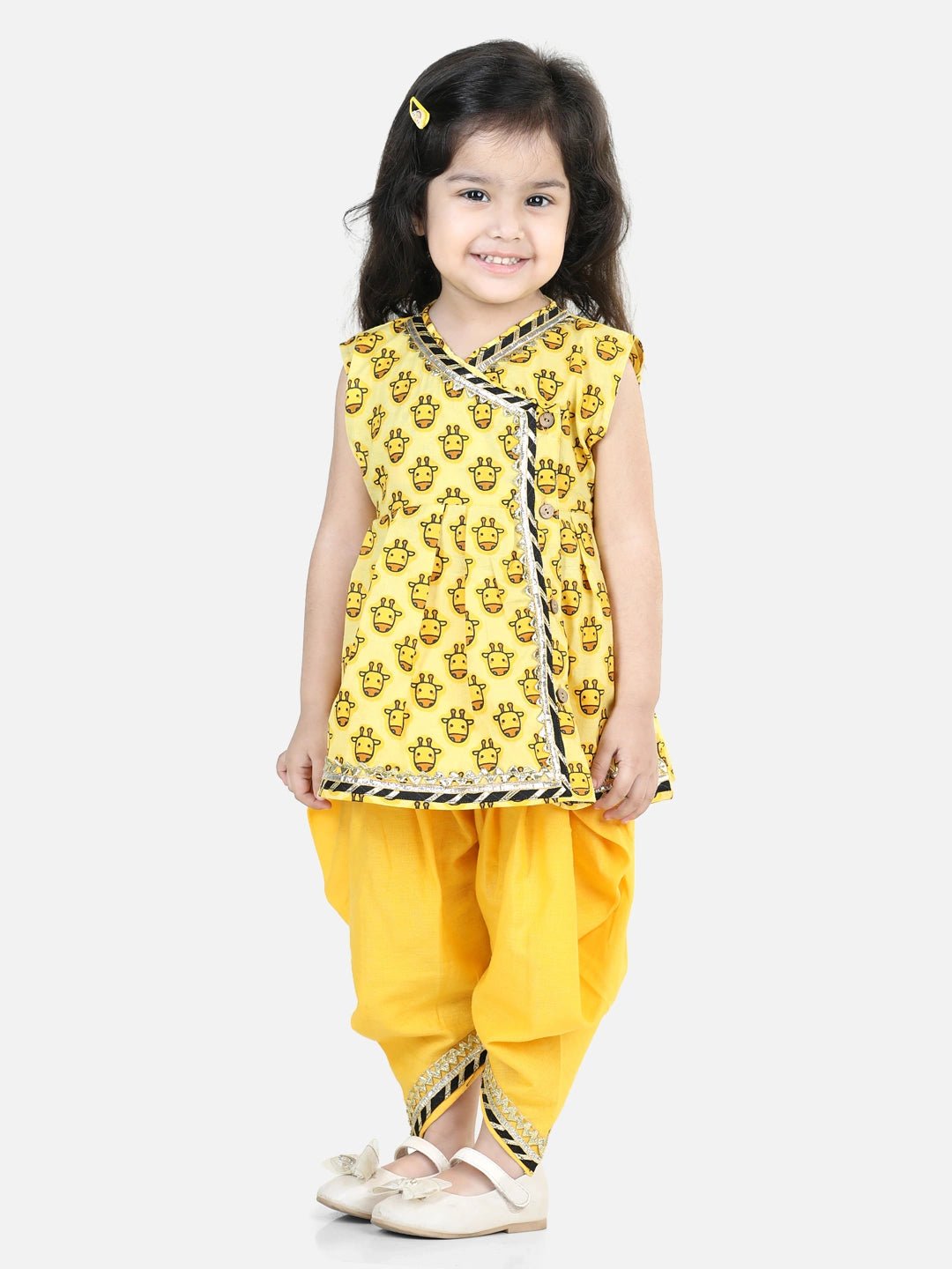 Fast Wear 100% Cotton Sleeveless Indo Western Giraffe Printed Kurta Style Top With Dhoti Set