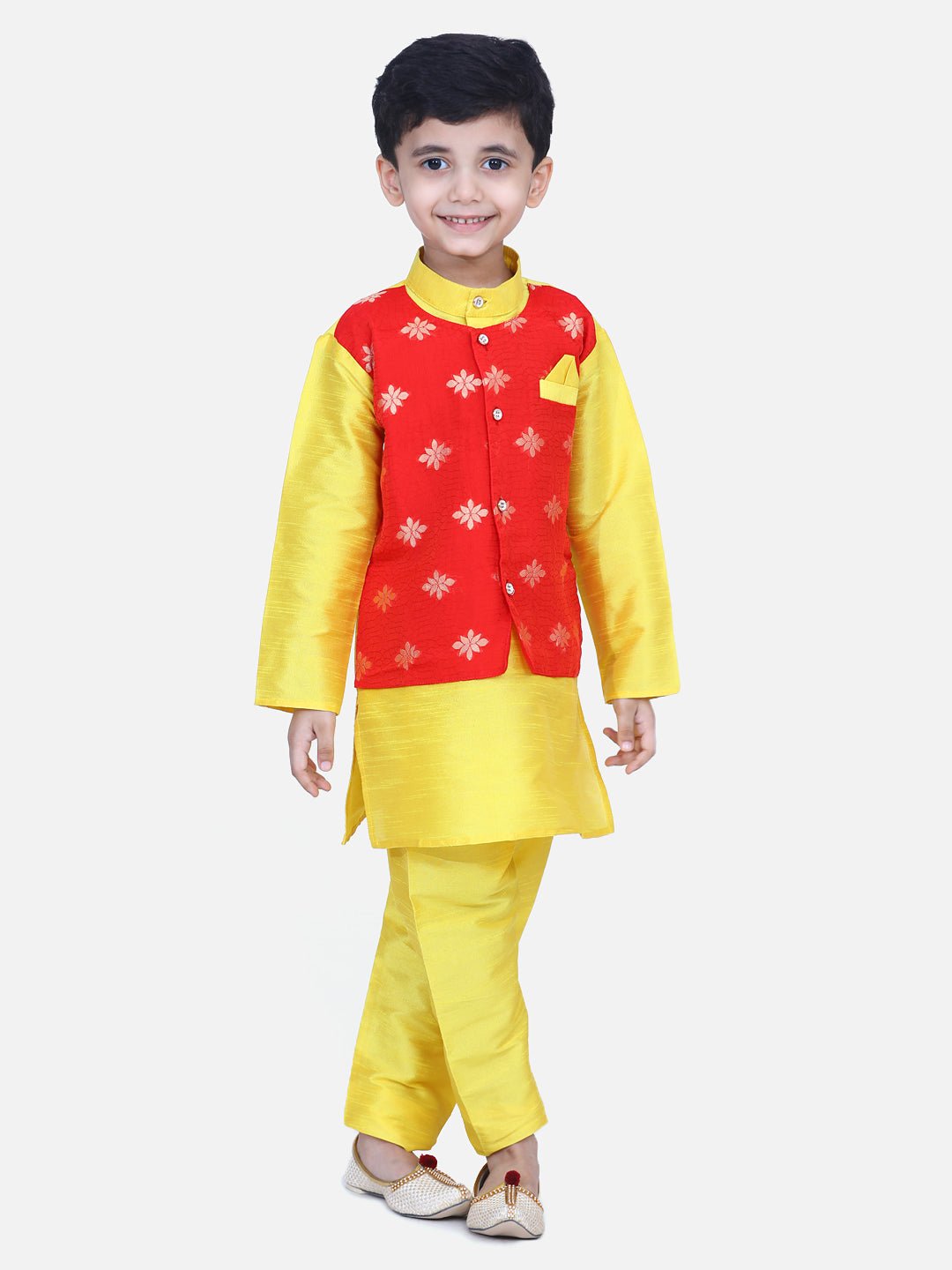 Fast Wear Full Sleeves Flower Design Attached Jacket Kurta With Pyjama
