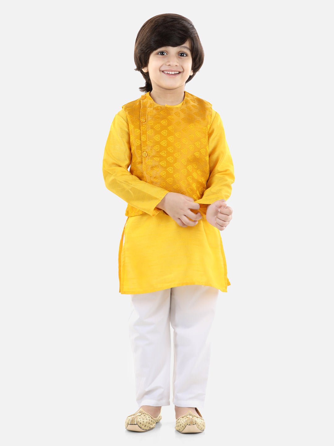 Fast Wear Full Sleeves Solid Colour Kurta With Jacquard Jacket and Pajama Sets