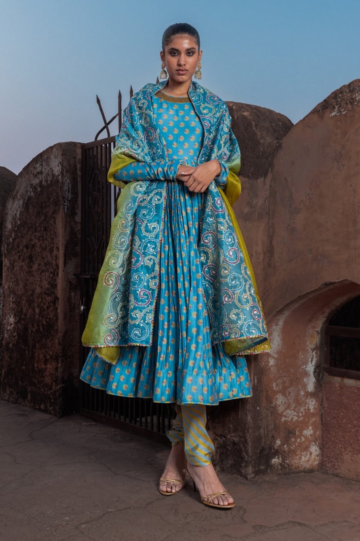 Regal noor anarkali set
