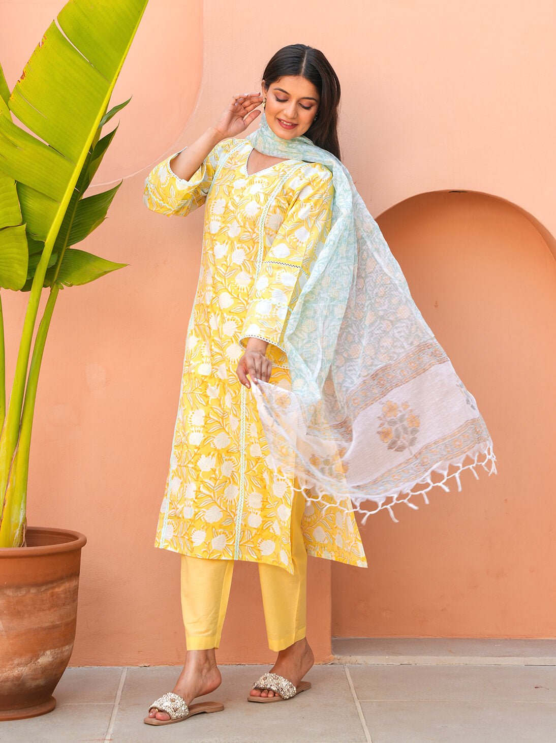 Sunshine Cotton Handblock Suit Set With Lace Work