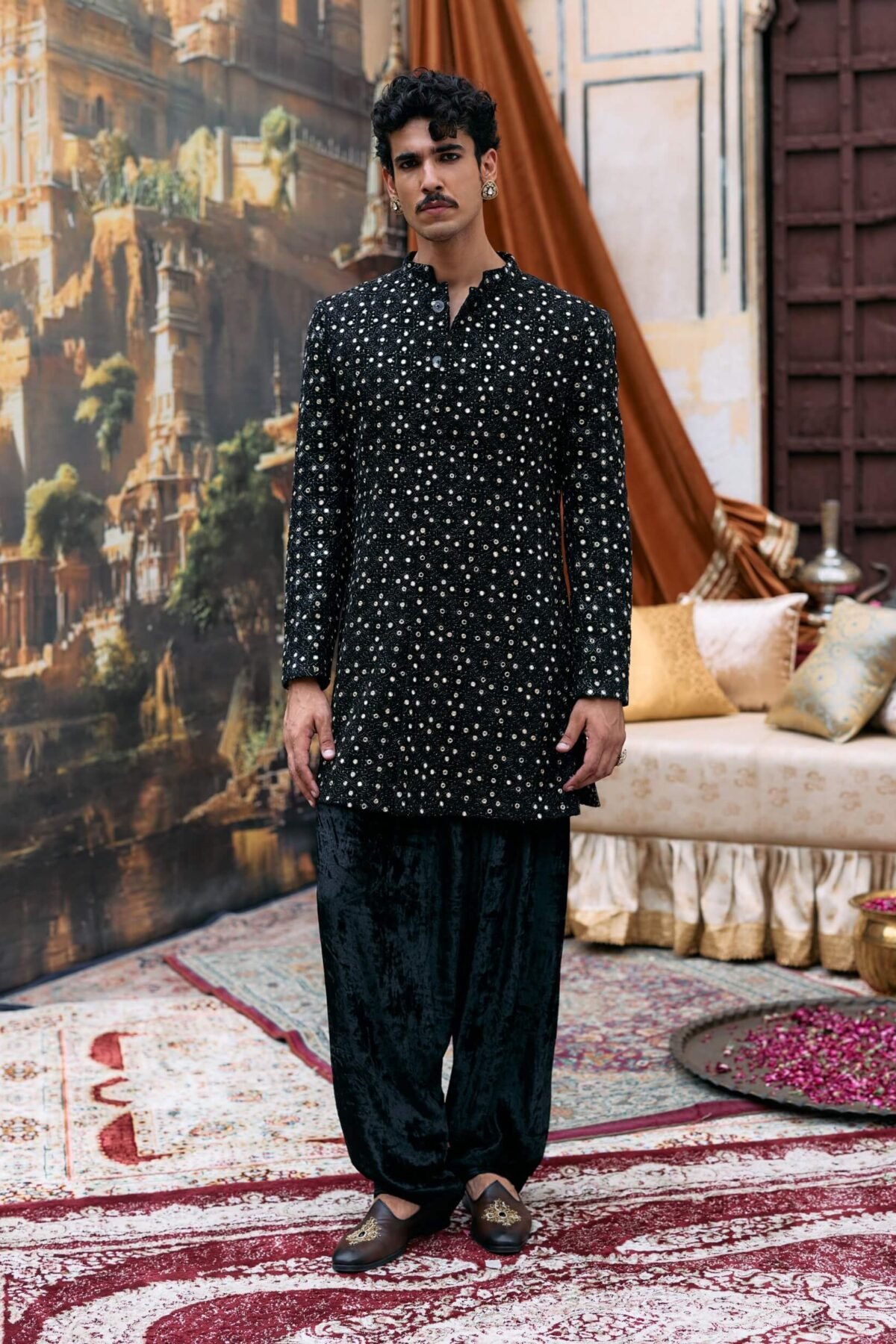 Black parashu kurta and pants