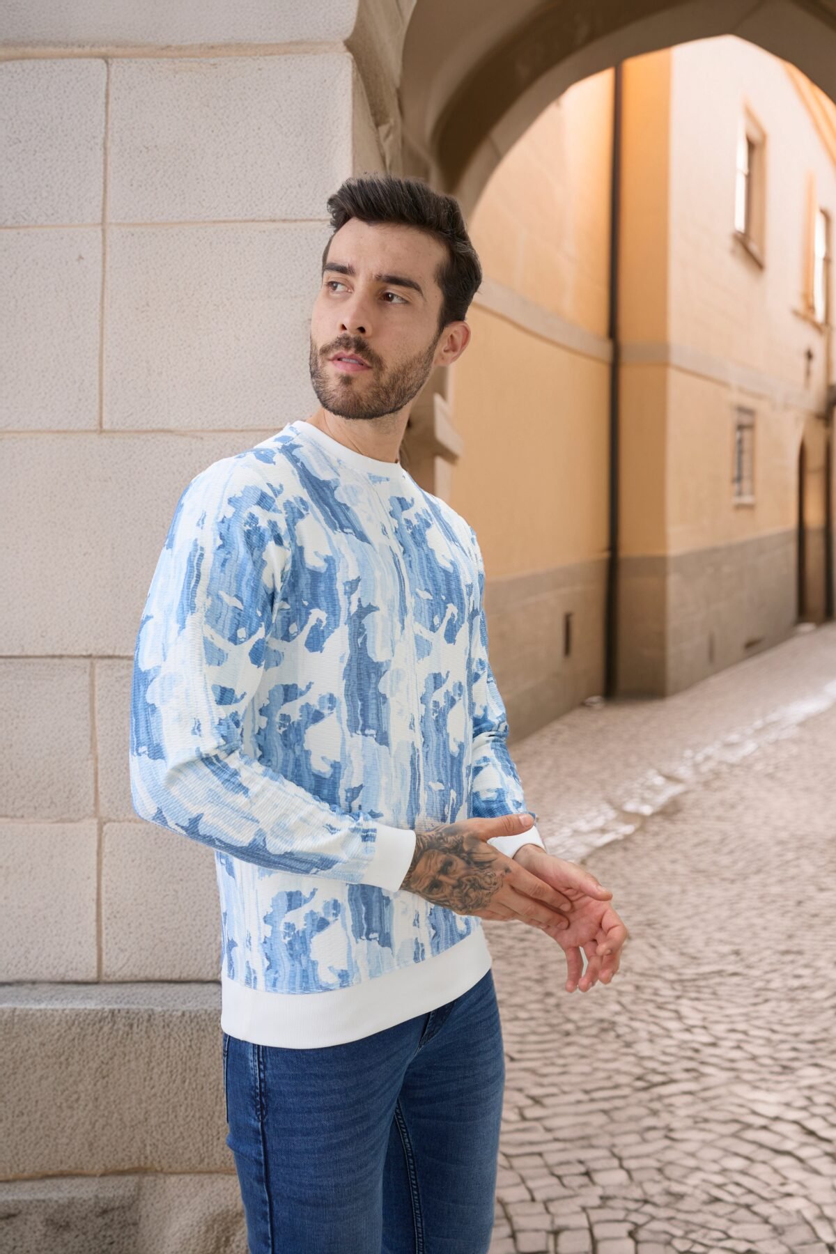 Men Abstract Printed Round Neck Full Sleeve Regular Fit T-Shirt