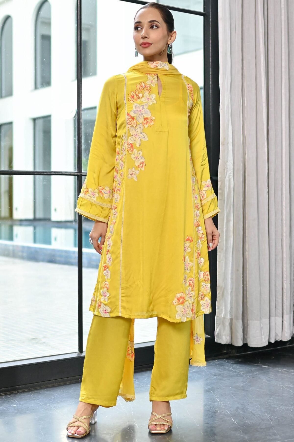 Kaarigiri Mustard Kurta Set