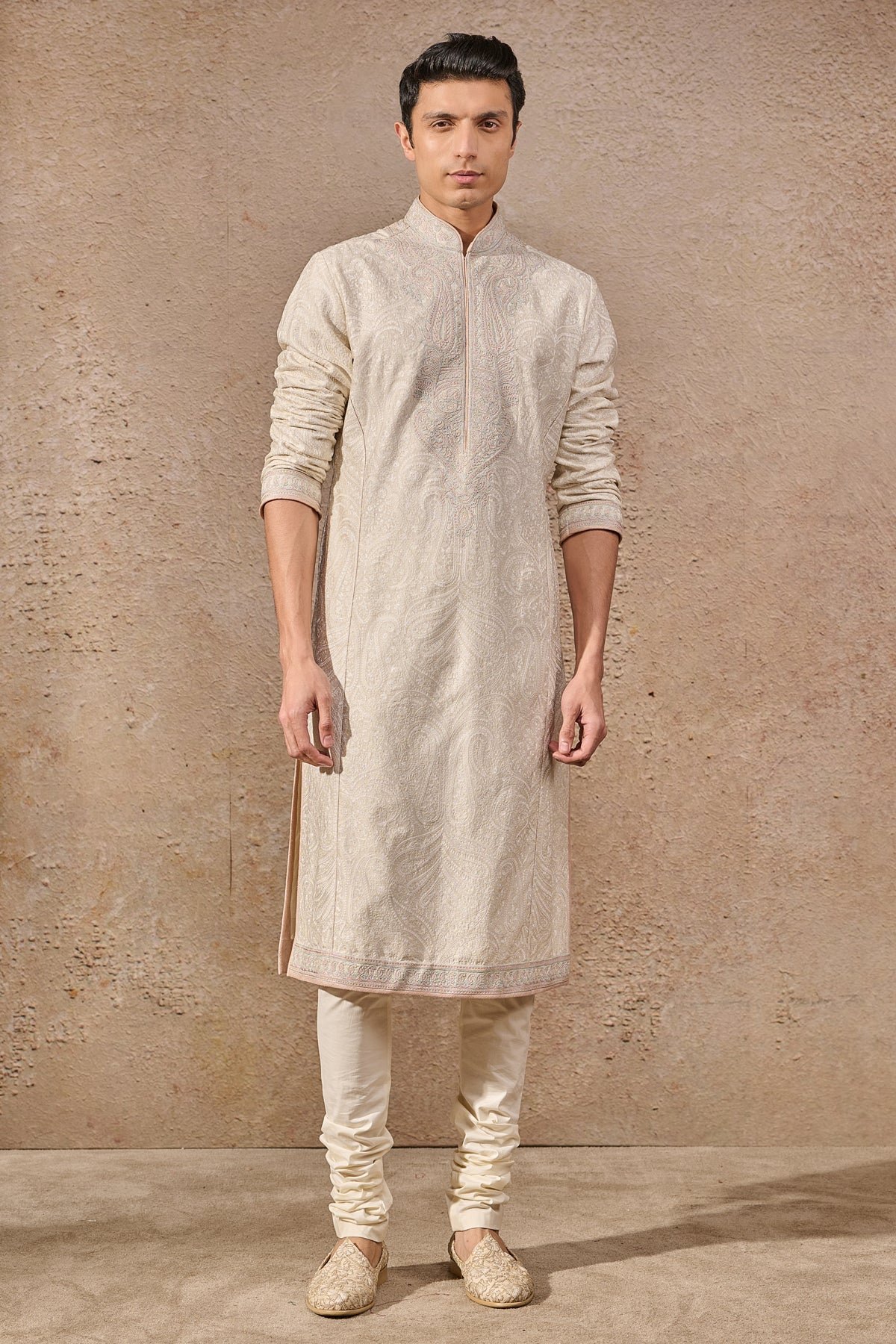 Languid Summer Self Textured Embroidered Kurta
