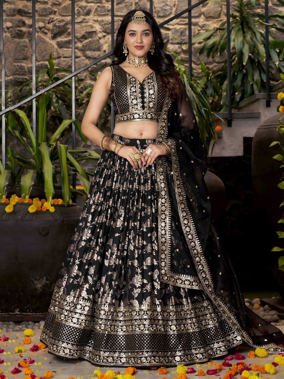 Black Lehenga Choli Set ? A Glamorous Ethnic Statement