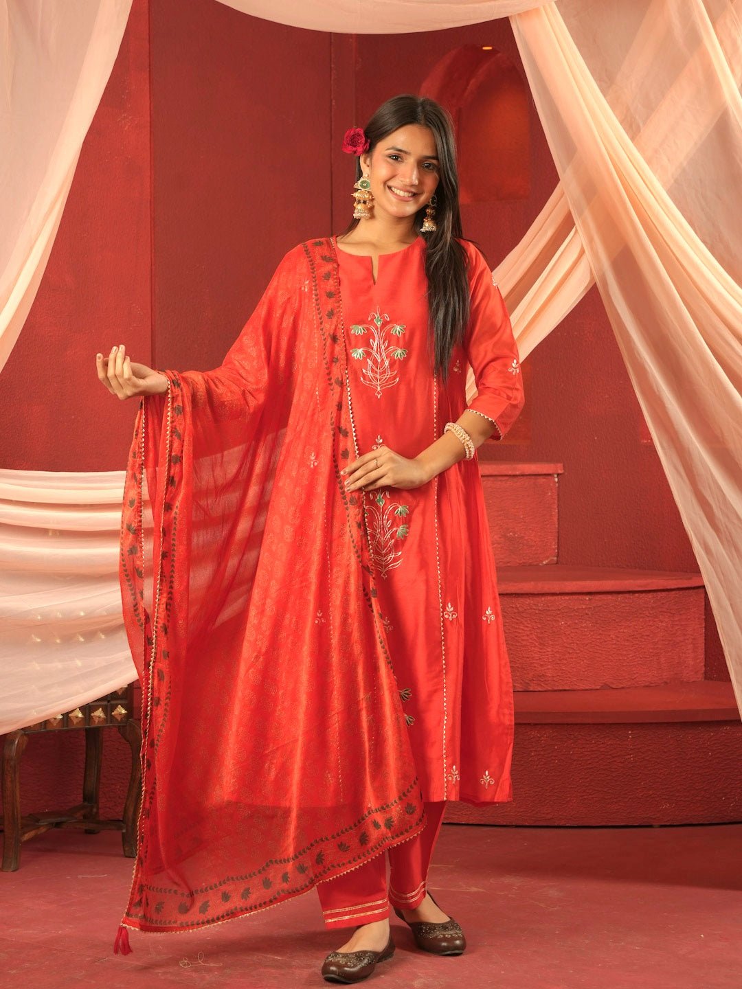 Red Chanderi Suit Set With Pittan Work