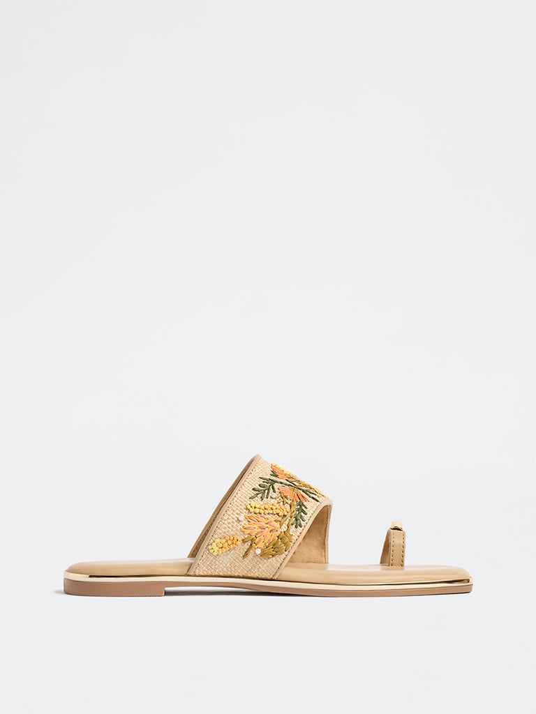 Fast Wear Orange Floral Embroidered Toe-Ring Sandals