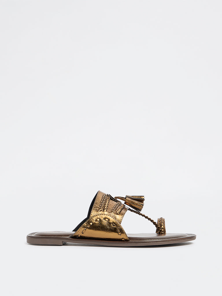 Fast Wear Dark Brown Tassel Detailed Kolhapuri Sandals