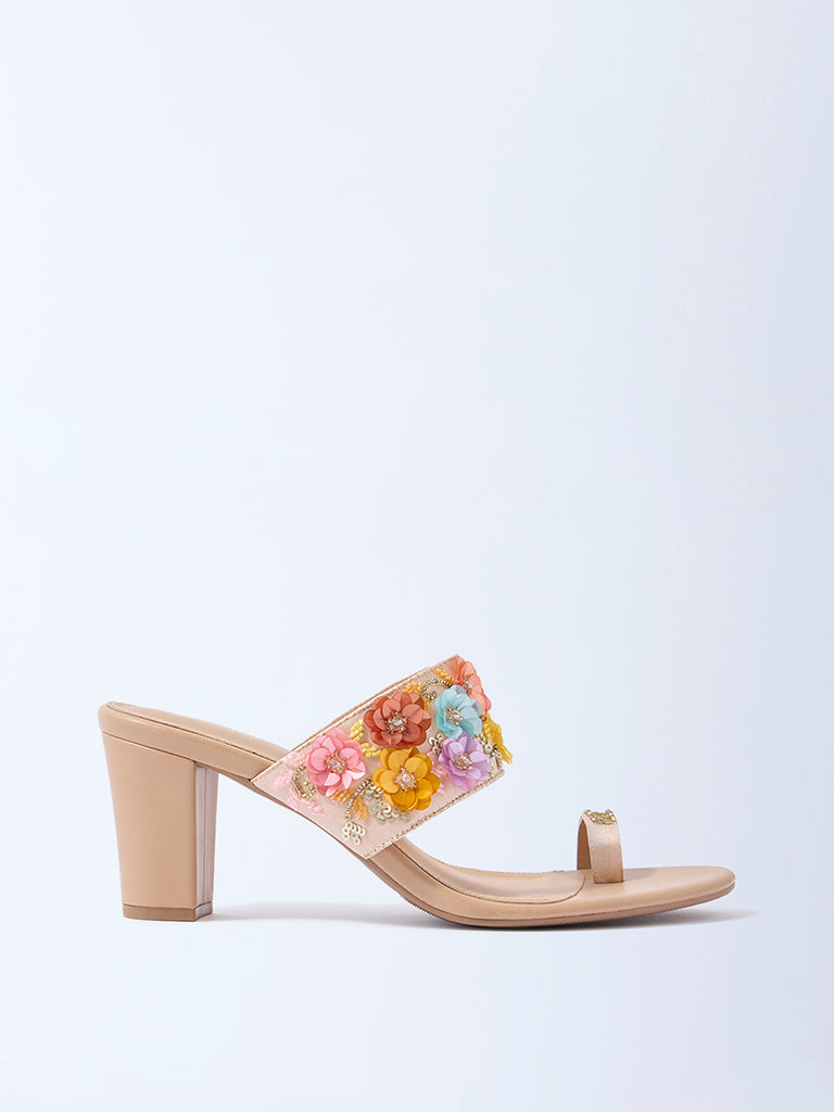Fast Wear Multicolour Floral Kolhapuri Sandals