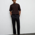 Fast Wear Black Solid Relaxed-Fit Mid-Rise Cotton Cargo Pants