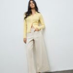 Fast Wear Beige High-Rise Jeans