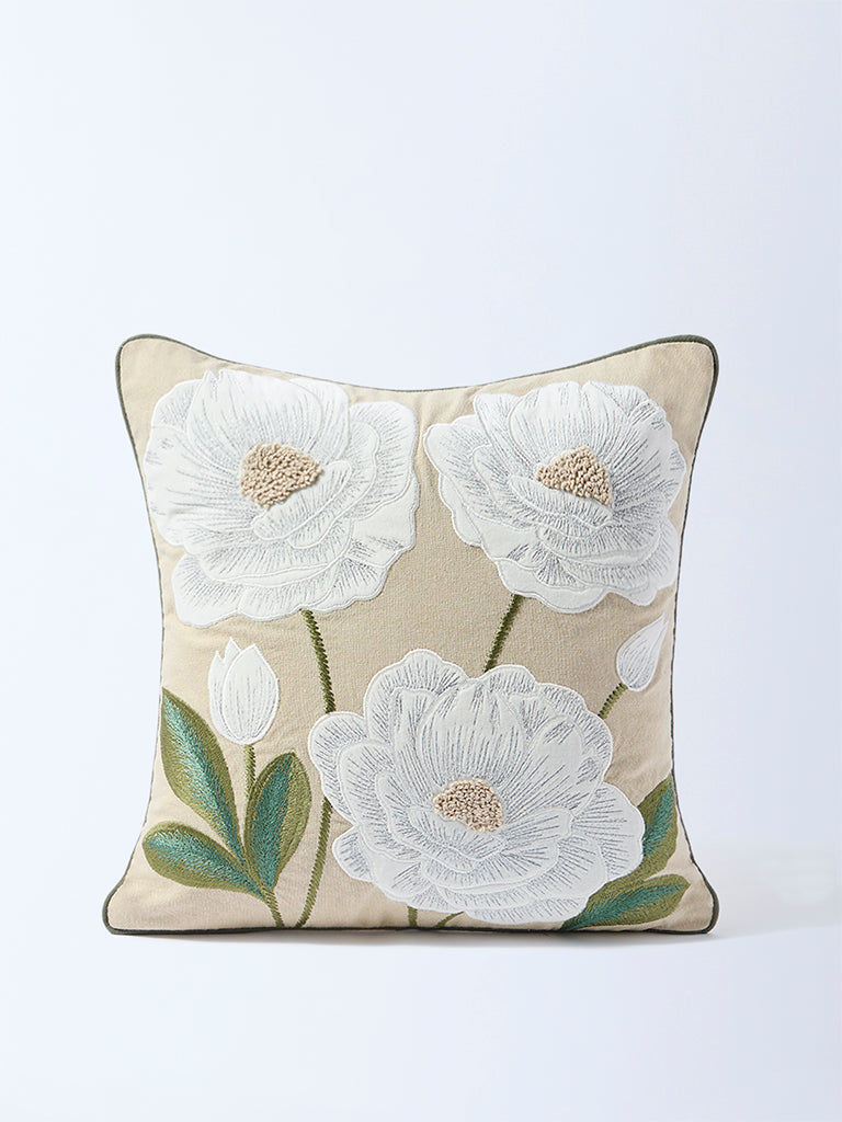 Fast Wear White Floral Applique Detailed Cushion Cover