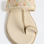 Fast Wear Ivory Floral Embroidered Kolhapuri Sandals