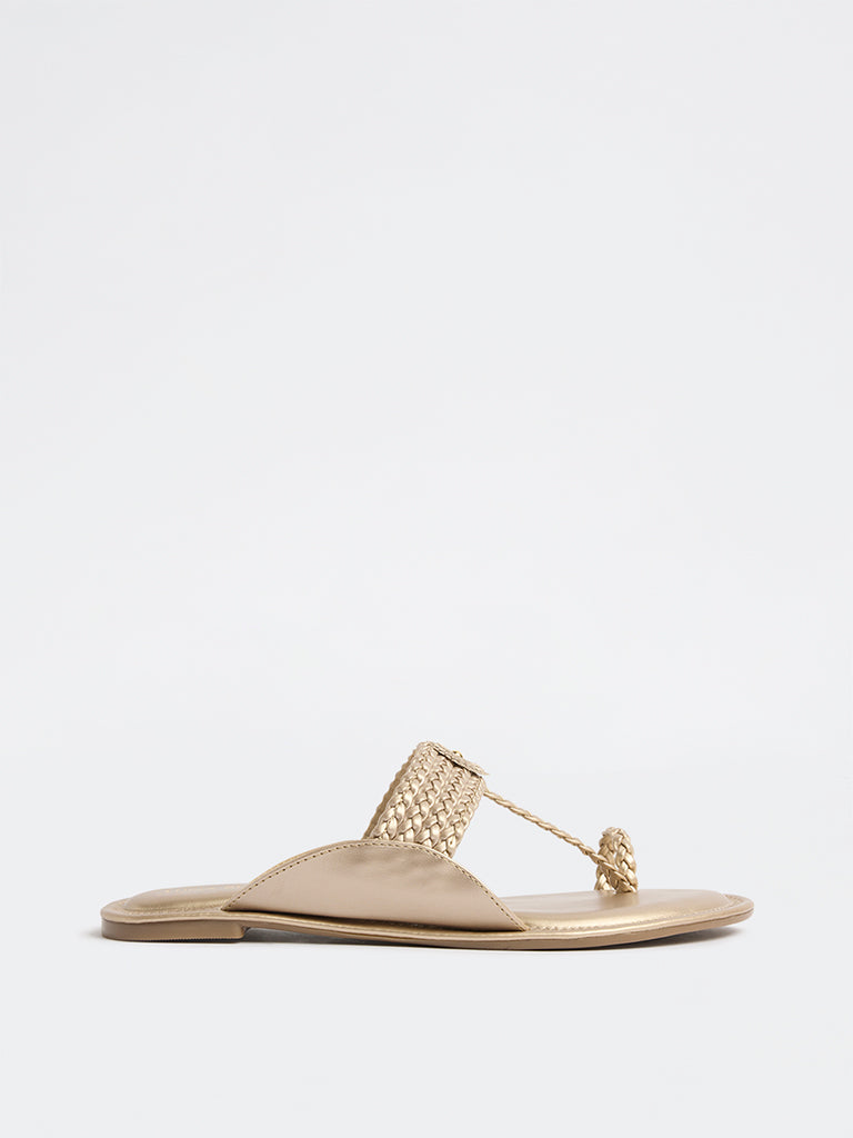 Fast Wear Light Gold Toe-Ring Braided Sandals