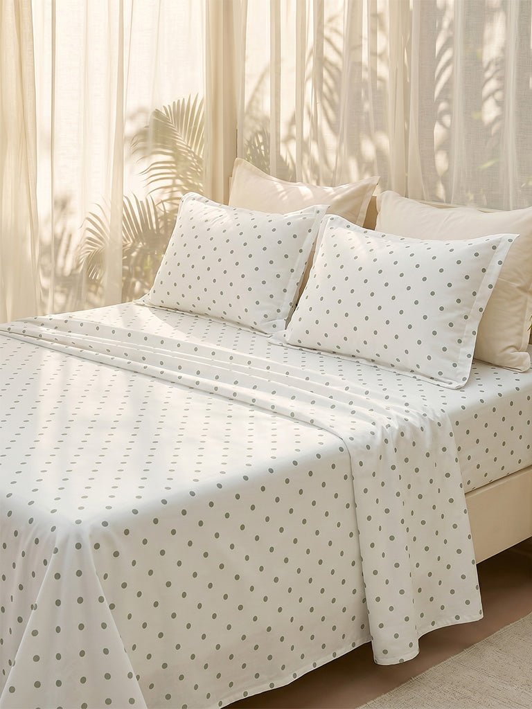Fast Wear Sage Polka Dot Printed Fitted Queen Bed Sheet Set