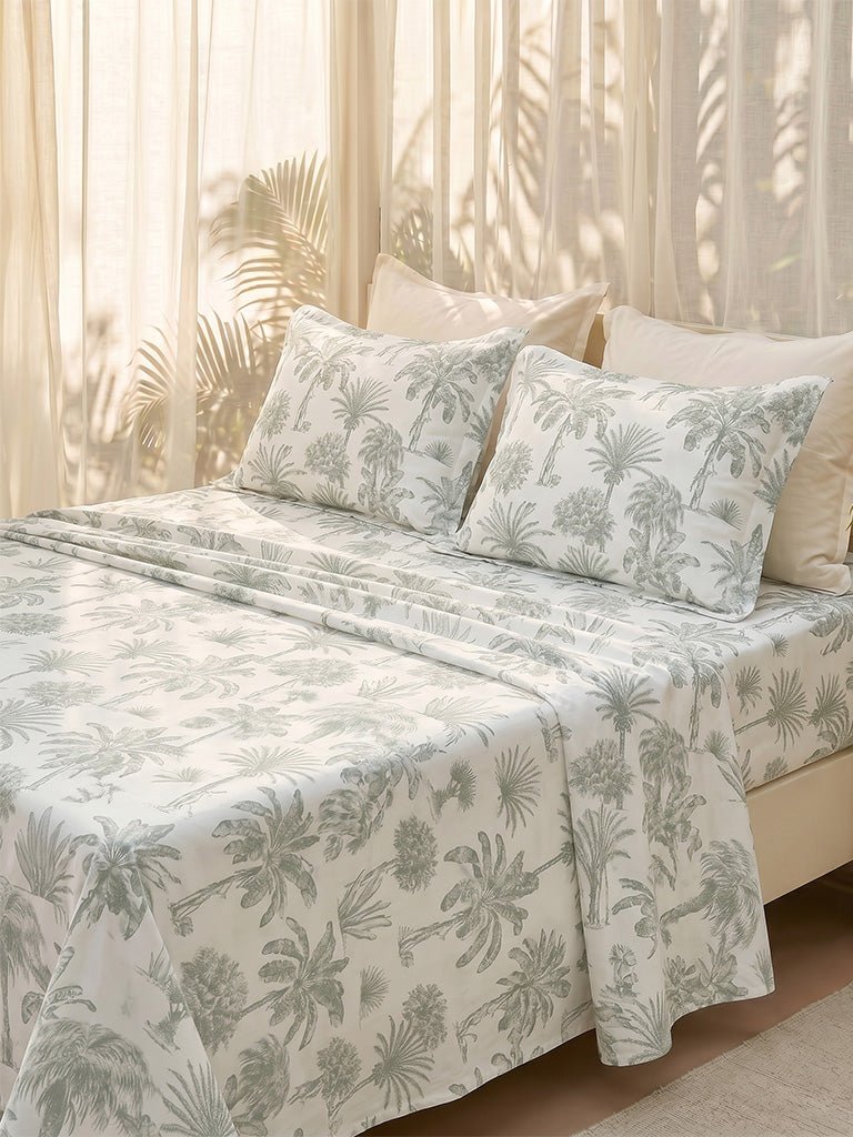 Fast Wear Green Palm Tree Printed Queen Bed Sheet Set