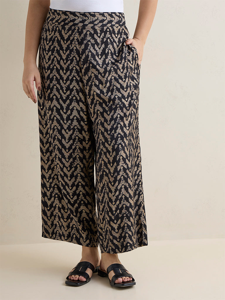 Fast Wear Black Chevron Printed Pants