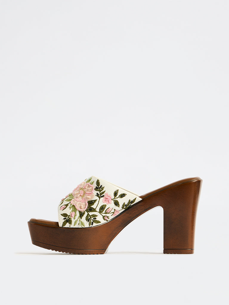 Fast Wear Pink Floral Embroidered Heel Sandals