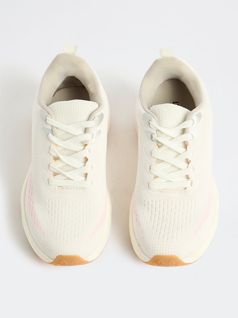 Fast Wear White Lace-Up Sneakers