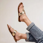 Fast Wear Gold Kolhapuri Sandals