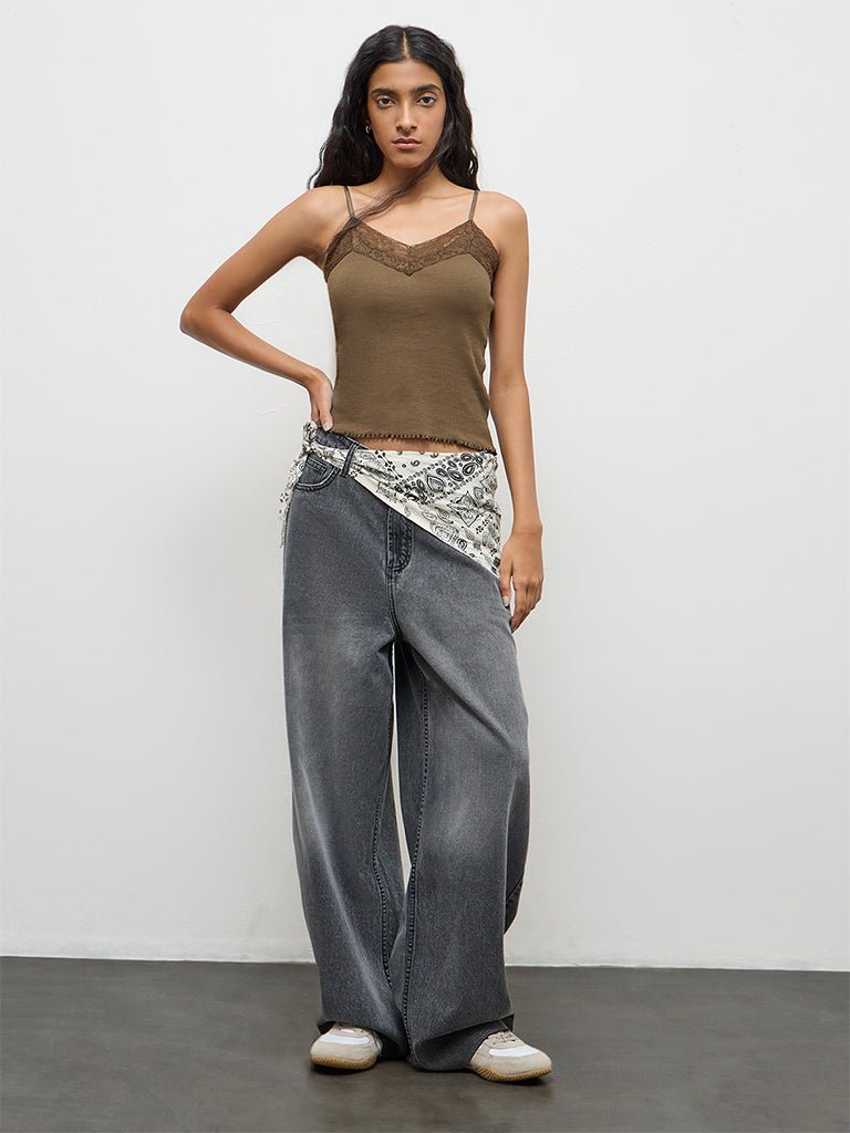 Fast Wear Black Washed High-Rise Jeans with Scarf