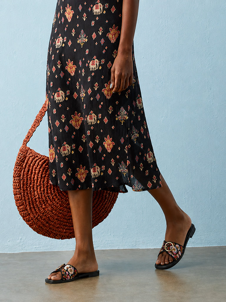 Fast Wear Black Floral Embroidered Sandals