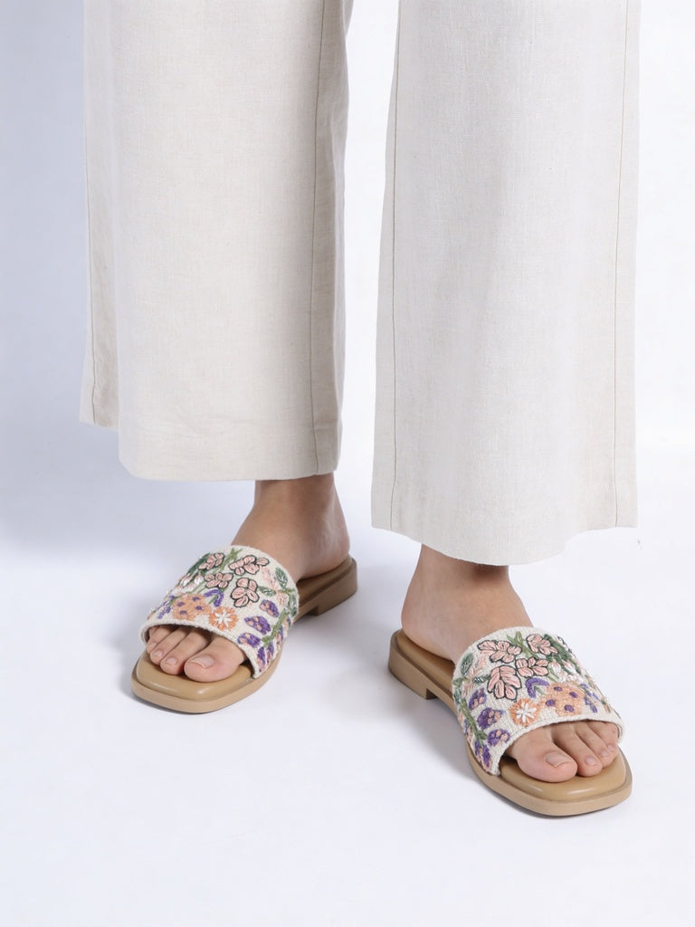 Fast Wear Peach Tropical Embroidered Sandals