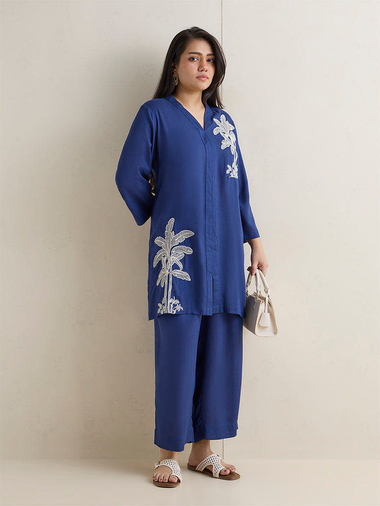 Fast Wear Dark Blue Botanical Embroidered Tunic