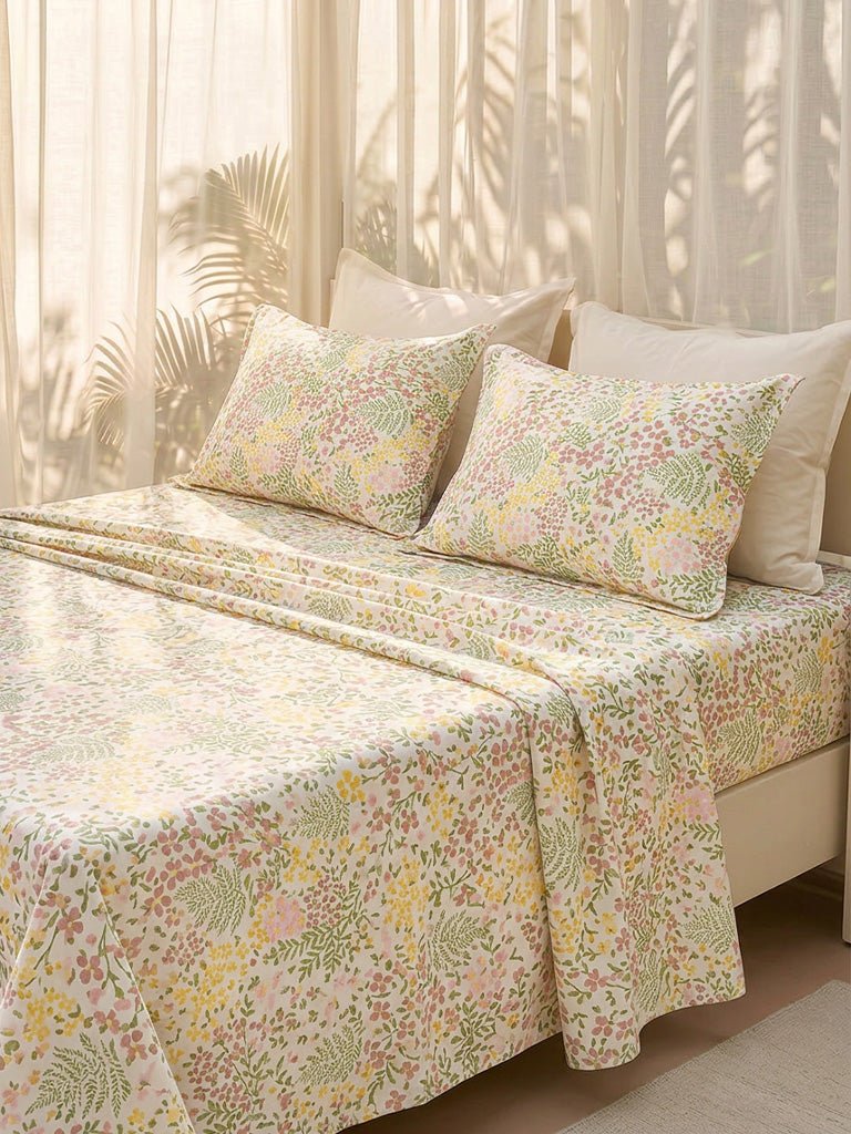 Fast Wear Multicolour Floral Pattern Queen Bed Sheet Set