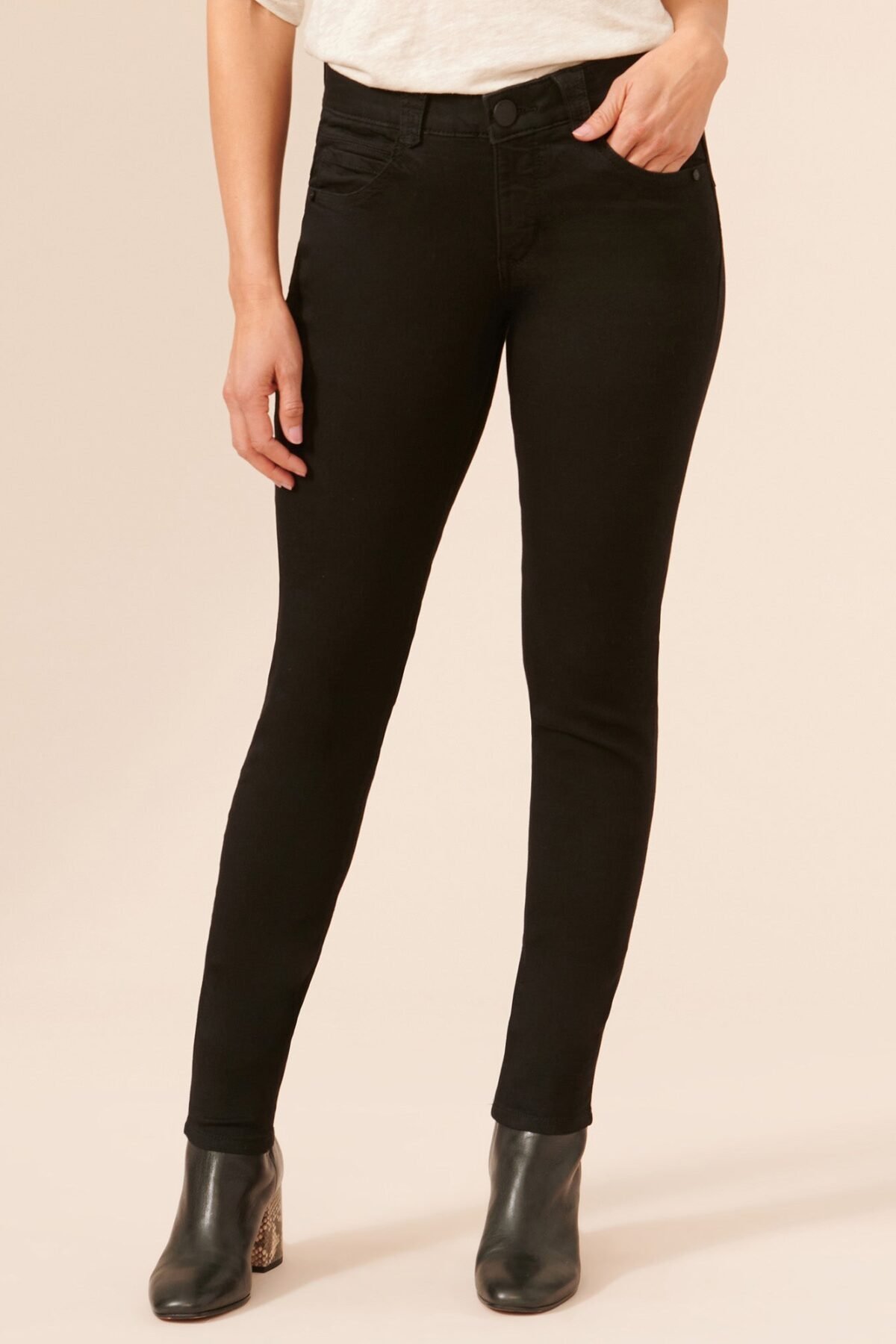 Stretch Black Denim Fast Wear Booty Lift Jegging