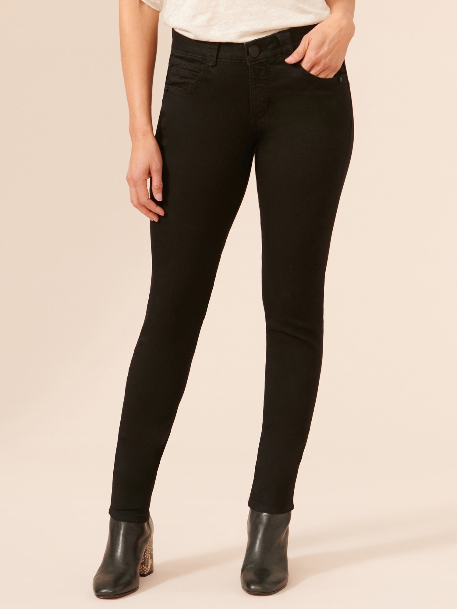Stretch Black Denim Fast Wear Booty Lift Jegging