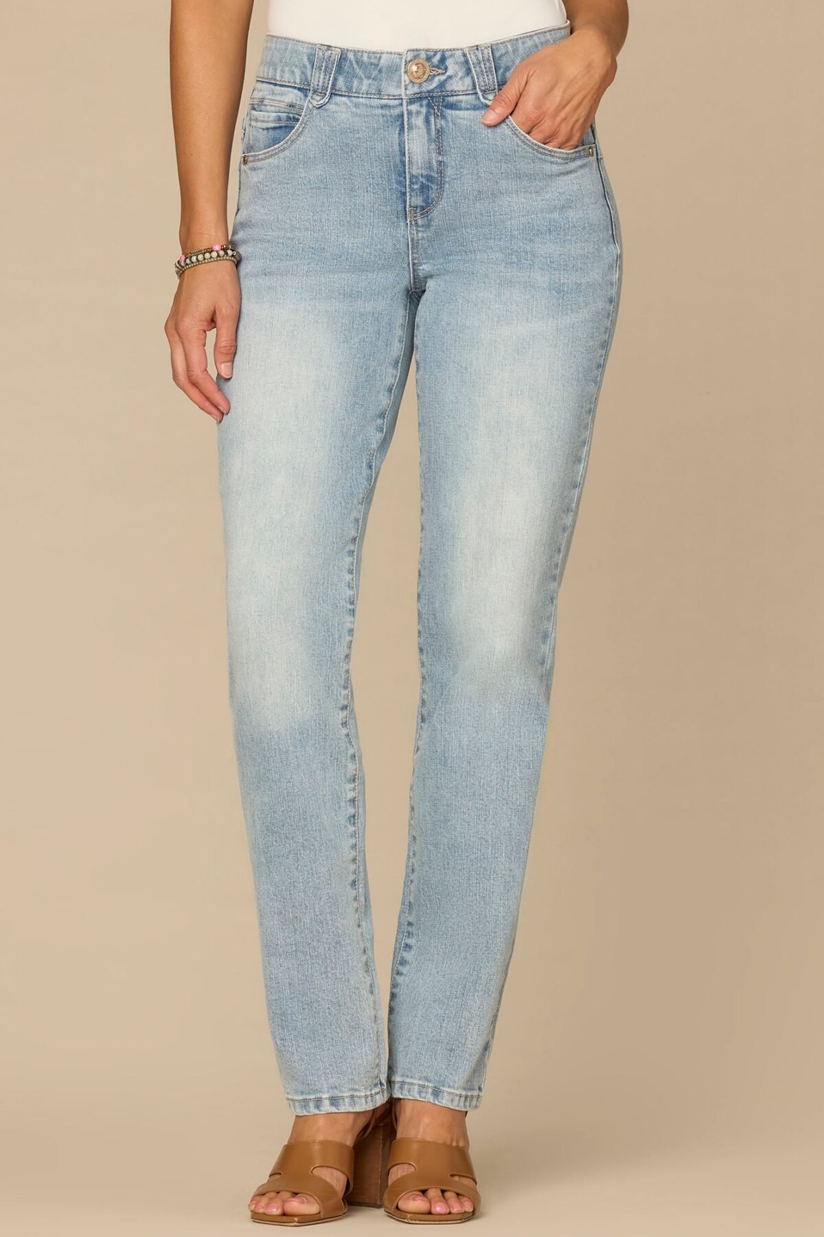 Fast Wear Mid-Rise Light Blue Booty Lift Petite Straight Leg Jeans