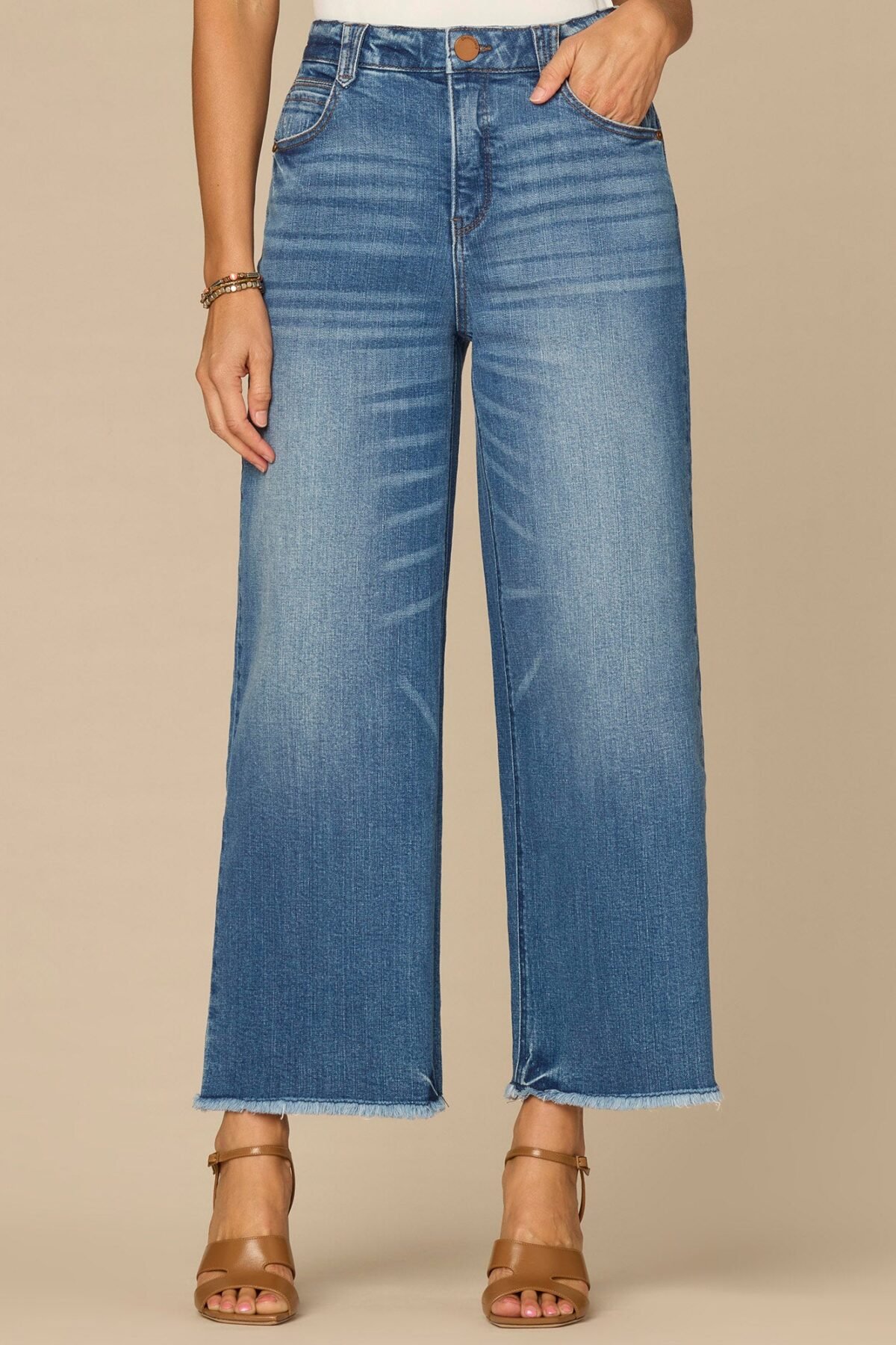 Fast Wear Skyrise Round Up Wide Leg Boyfriend Jeans with Fray Hem