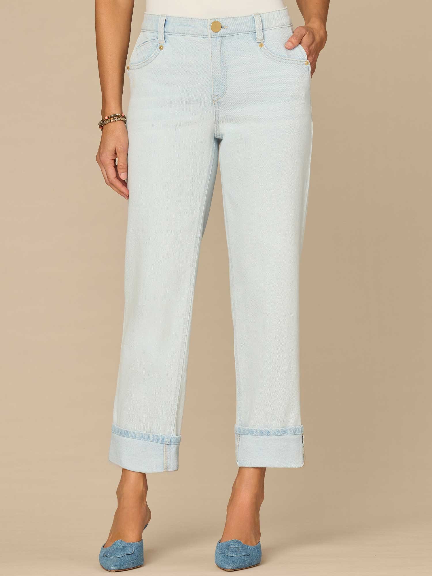 Fast Wear High Rise Boyfriend Jeans with Side Entry Pockets