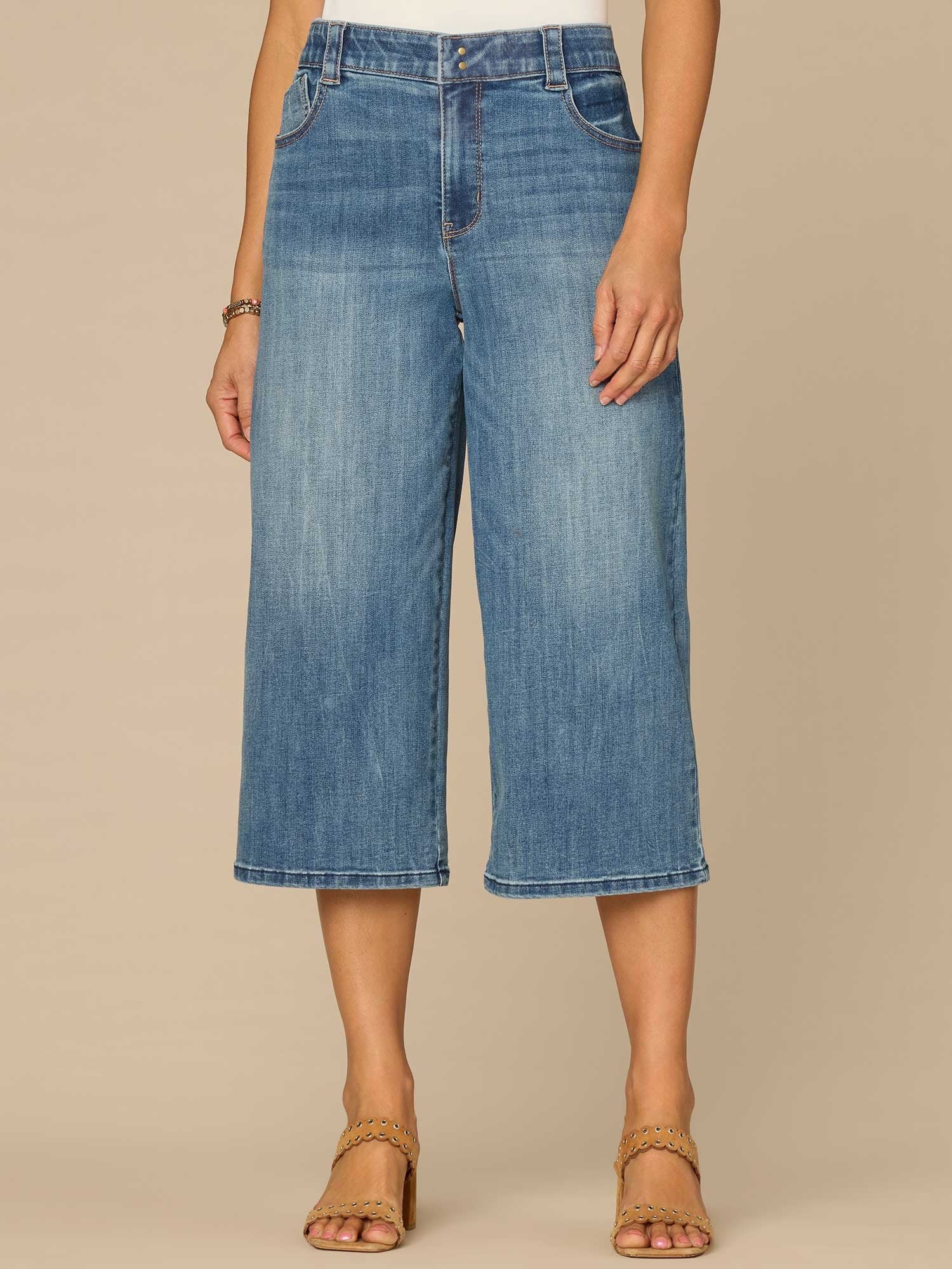 Fast Wear High Rise Hook and Bar Petite Relaxed Capri Jeans