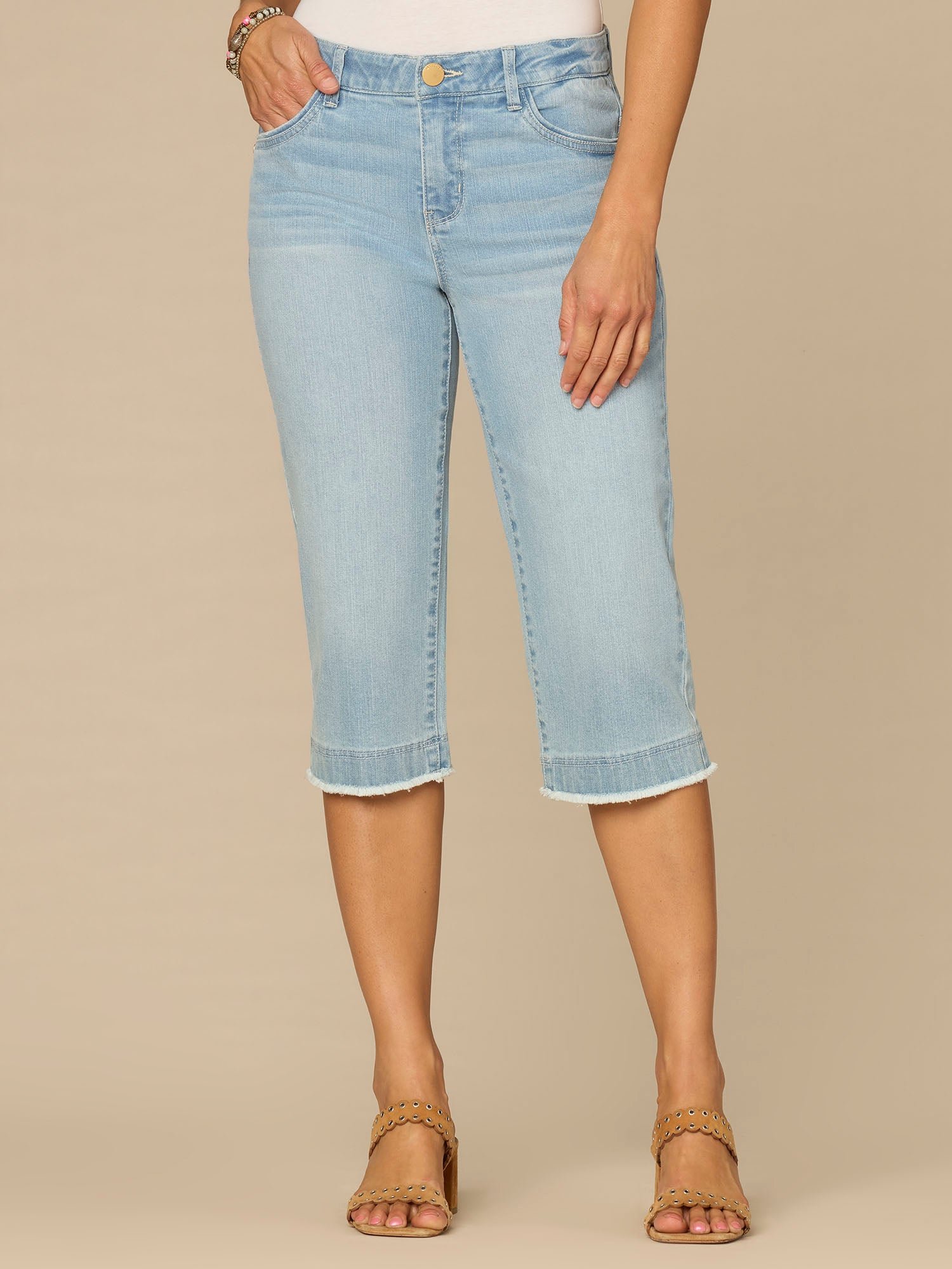 Fast Wear Mid-Rise Powder Blue Artisanal Fray Hem Skimmer Jeans