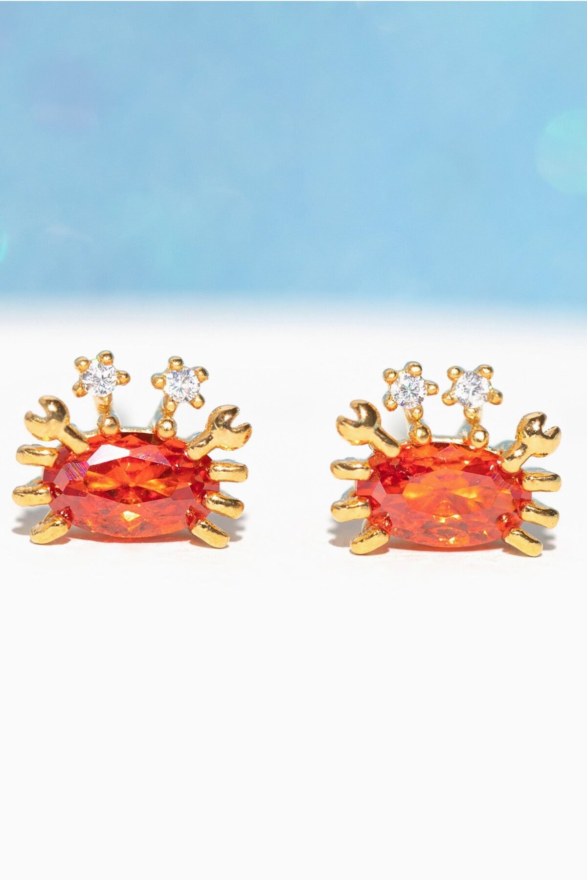 Cutie Crab Studs