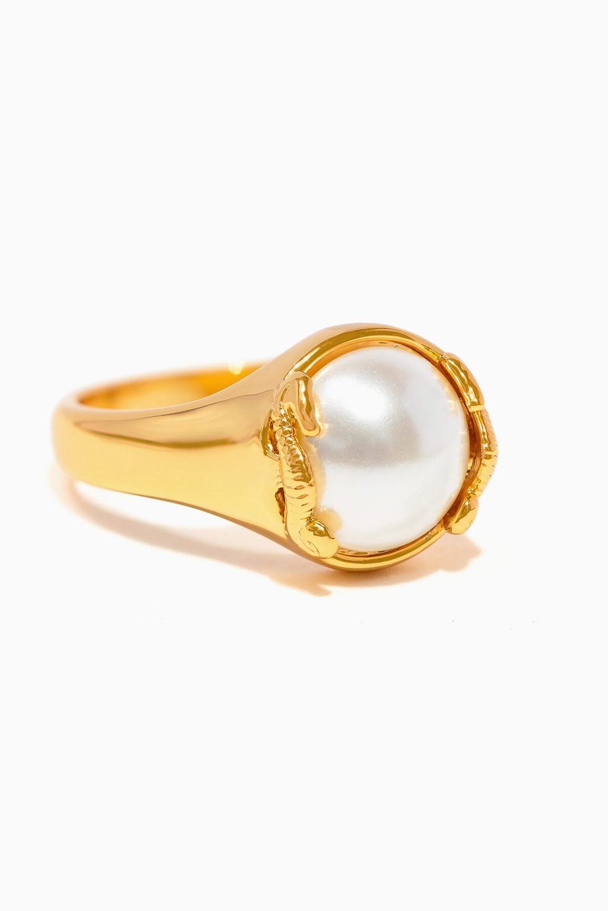 Shimmering Seahorse Pearl Ring