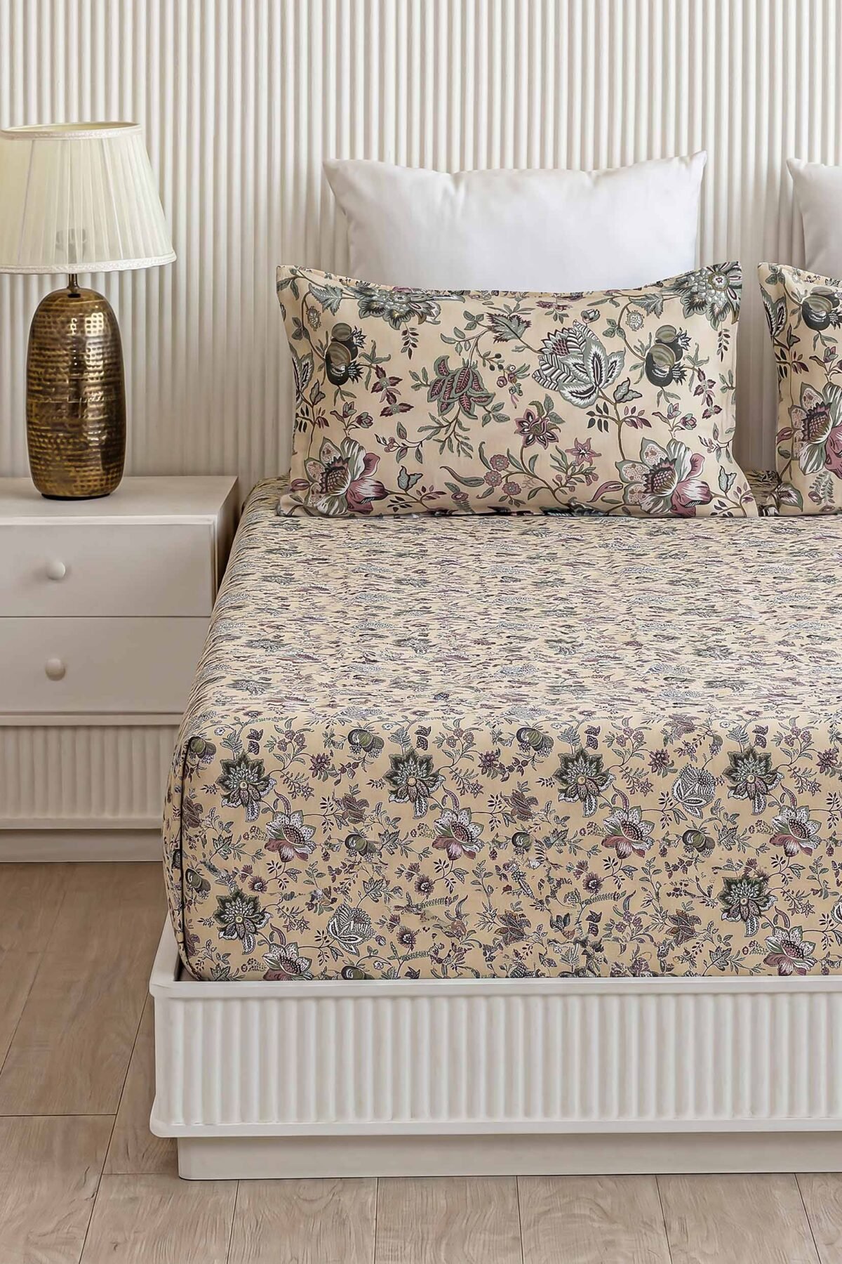 Chandan Van Earthy Vine King Size Pure Cotton Bedsheet