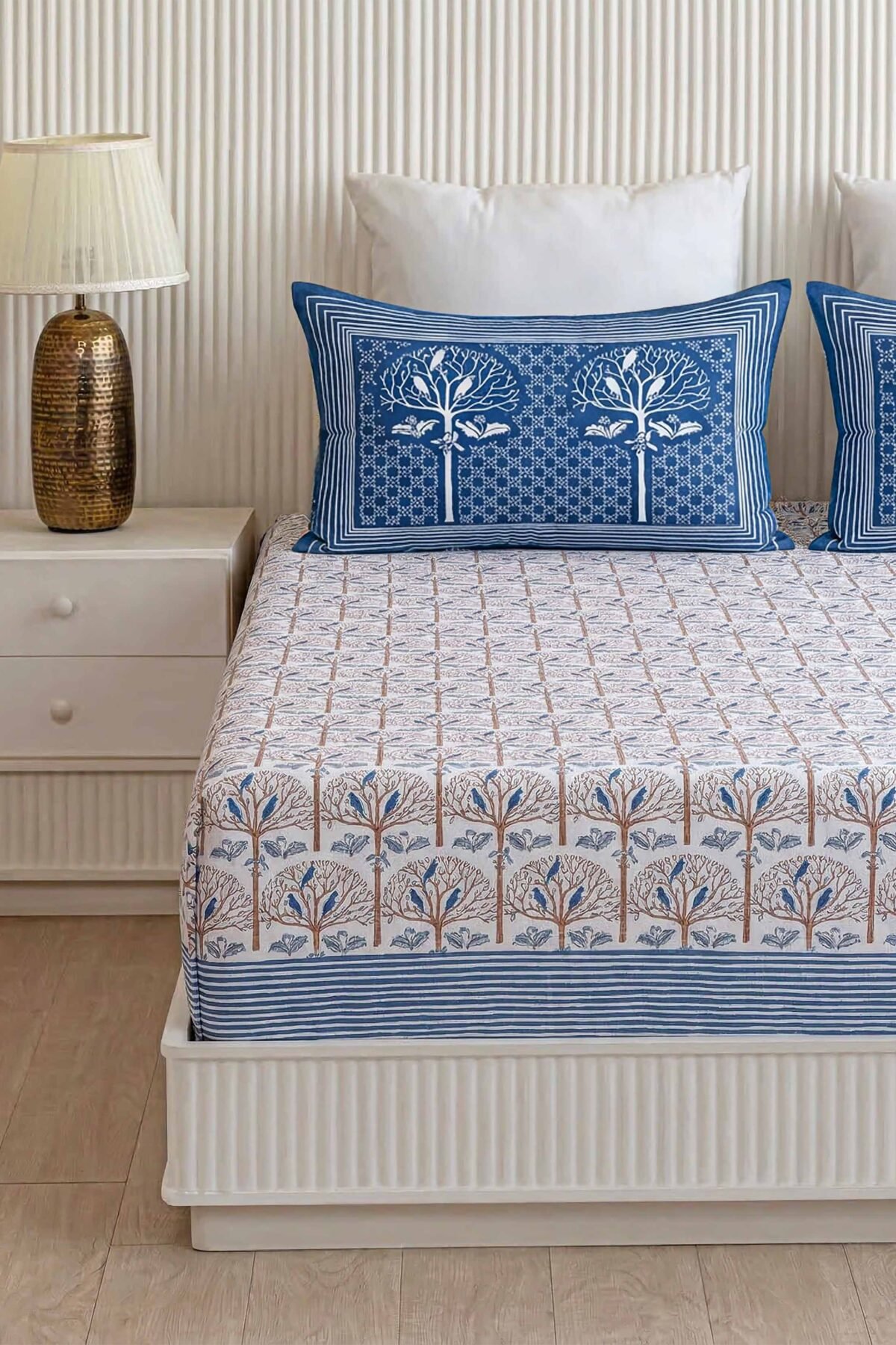 Volery Blue Blooming Grove Pure Cotton King Size Bedsheet
