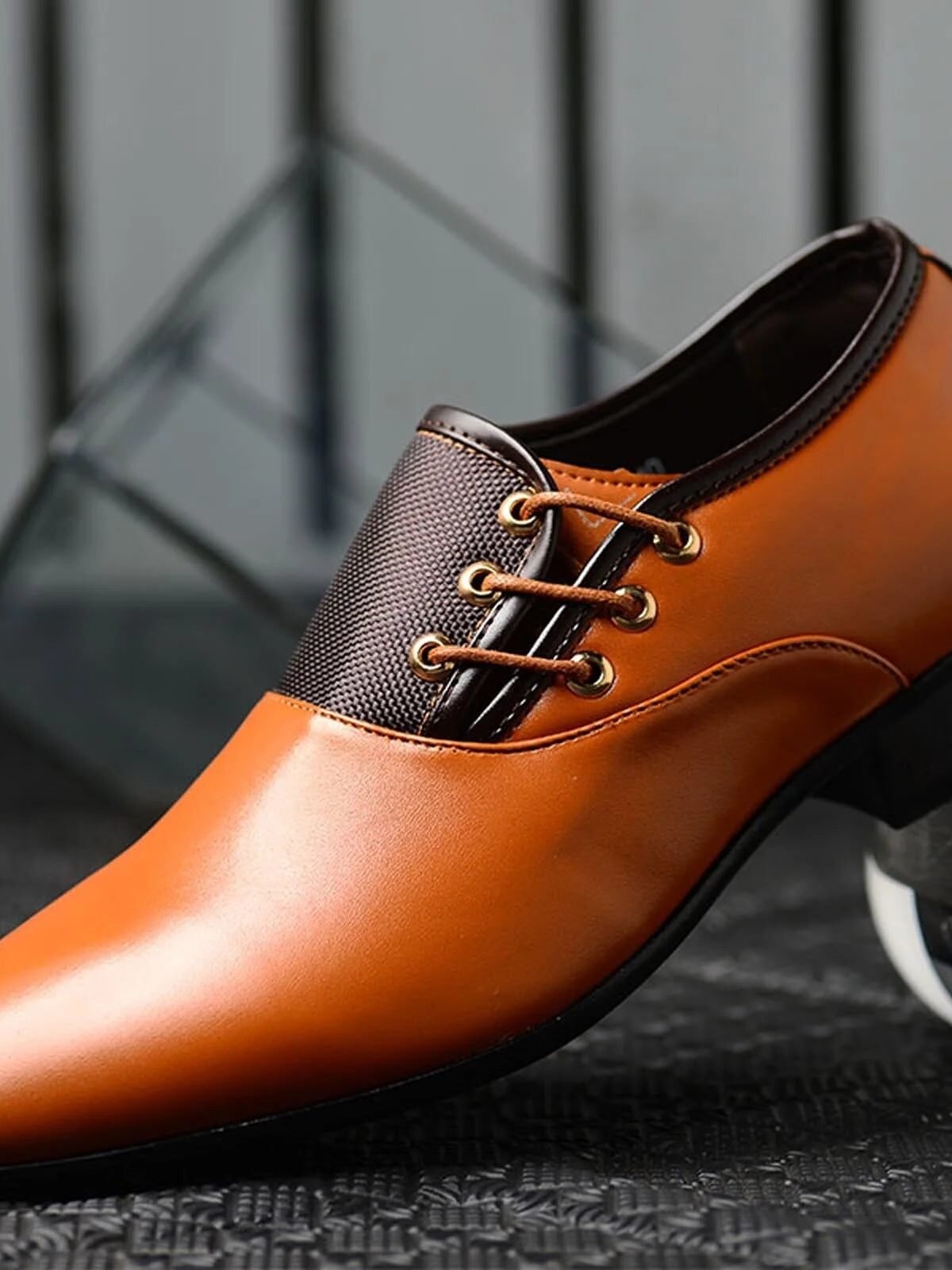 Regent Tier-Laced Oxford