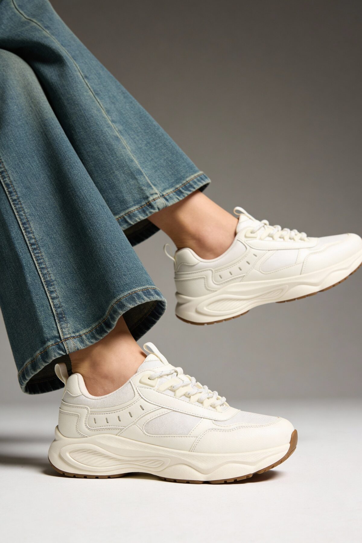 Fast Wear White Mesh-Detailed Lace-Up Sneakers