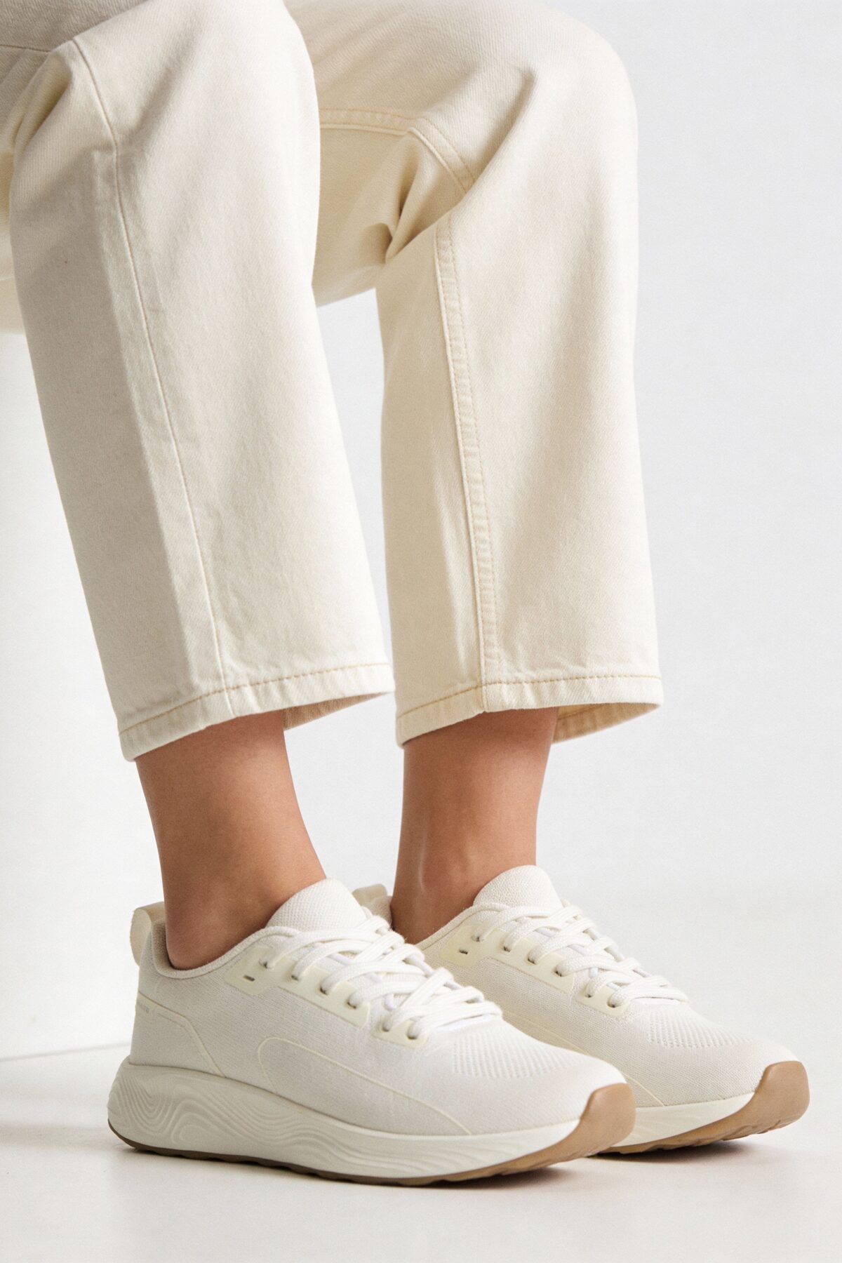Fast Wear White Knit-Textured Lace-Up Sneakers