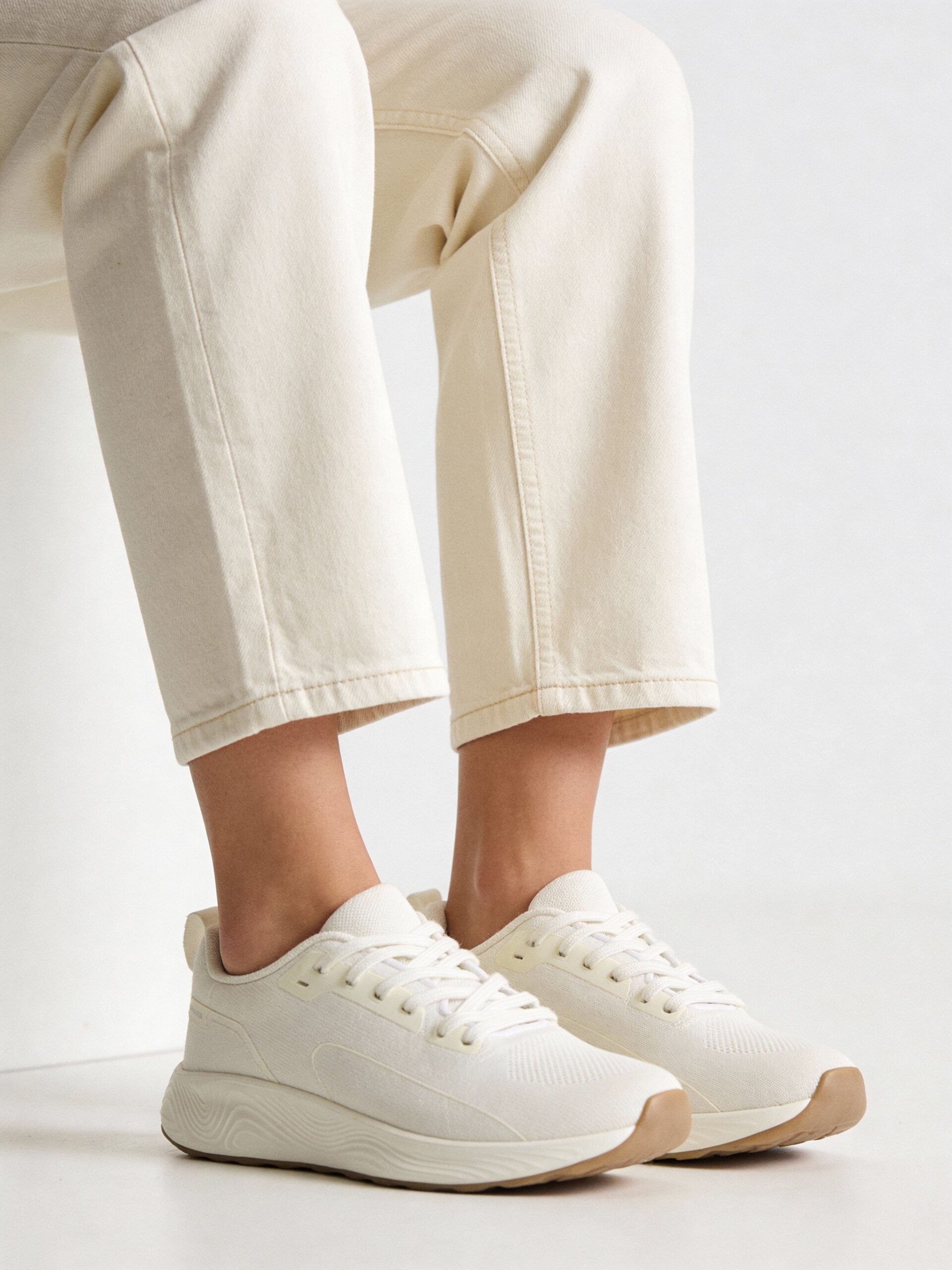 Fast Wear White Knit-Textured Lace-Up Sneakers